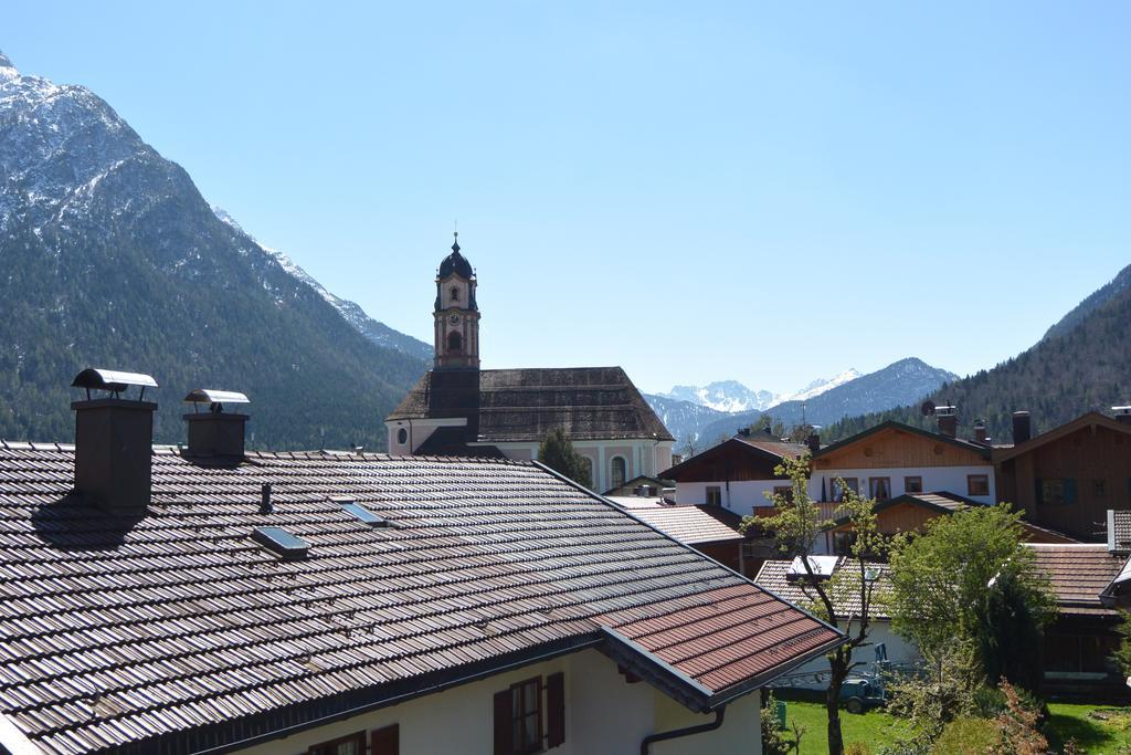 Ferienwohnung Pfennig Mittenwald Szoba fotó